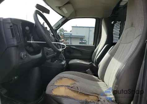 2015 Chevrolet Express G2500 z USA, uszkodzony, nr VIN 1GCWGFCF8F1132385